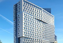 �� YE�S LEADER